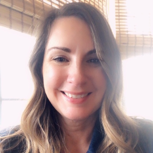 Meet your Posher, Christine - Picture 3 of 3